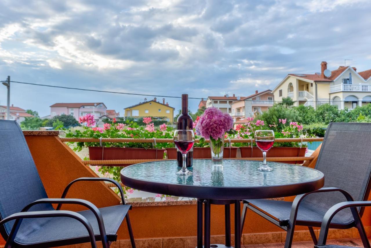 Apartments Contessa Novigrad Istria Kültér fotó